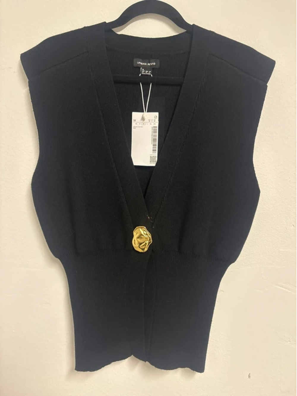 New vest urban revivo